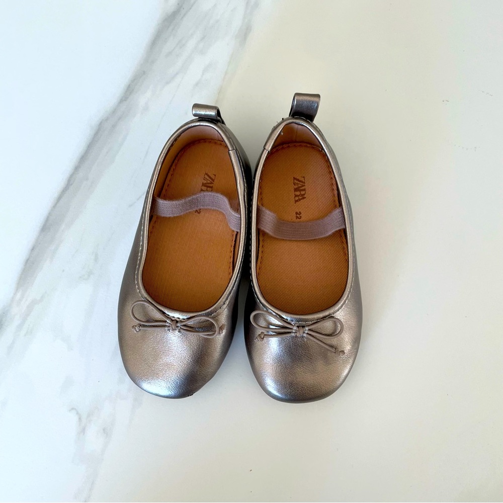 Zara Ballerina Silver Shoes Size 6 (22)